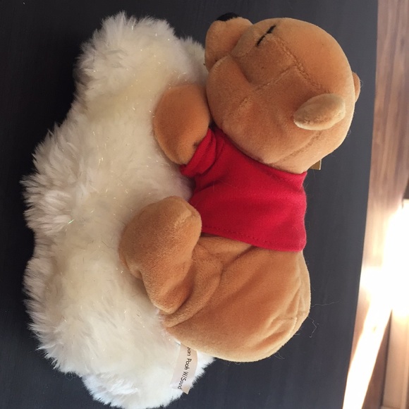 Disney UK Pooh on a cloud - Picture 2 of 5